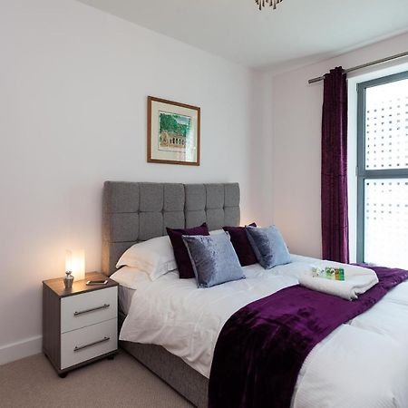 Self-Contained Town Centre One Bedroom Apartments By Helmswood Serviced Apartments Redhill (Surrey) Exterior foto