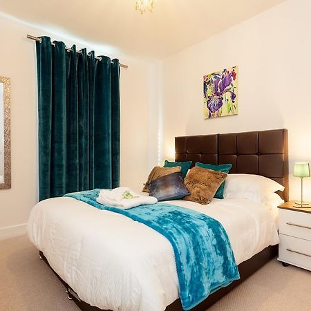 Self-Contained Town Centre One Bedroom Apartments By Helmswood Serviced Apartments Redhill (Surrey) Exterior foto