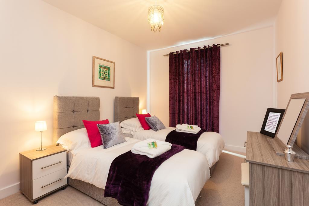 Self-Contained Town Centre One Bedroom Apartments By Helmswood Serviced Apartments Redhill (Surrey) Exterior foto
