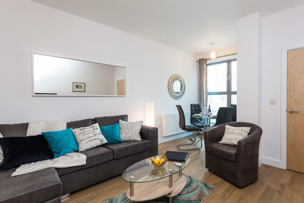 Self-Contained Town Centre One Bedroom Apartments By Helmswood Serviced Apartments Redhill (Surrey) Exterior foto
