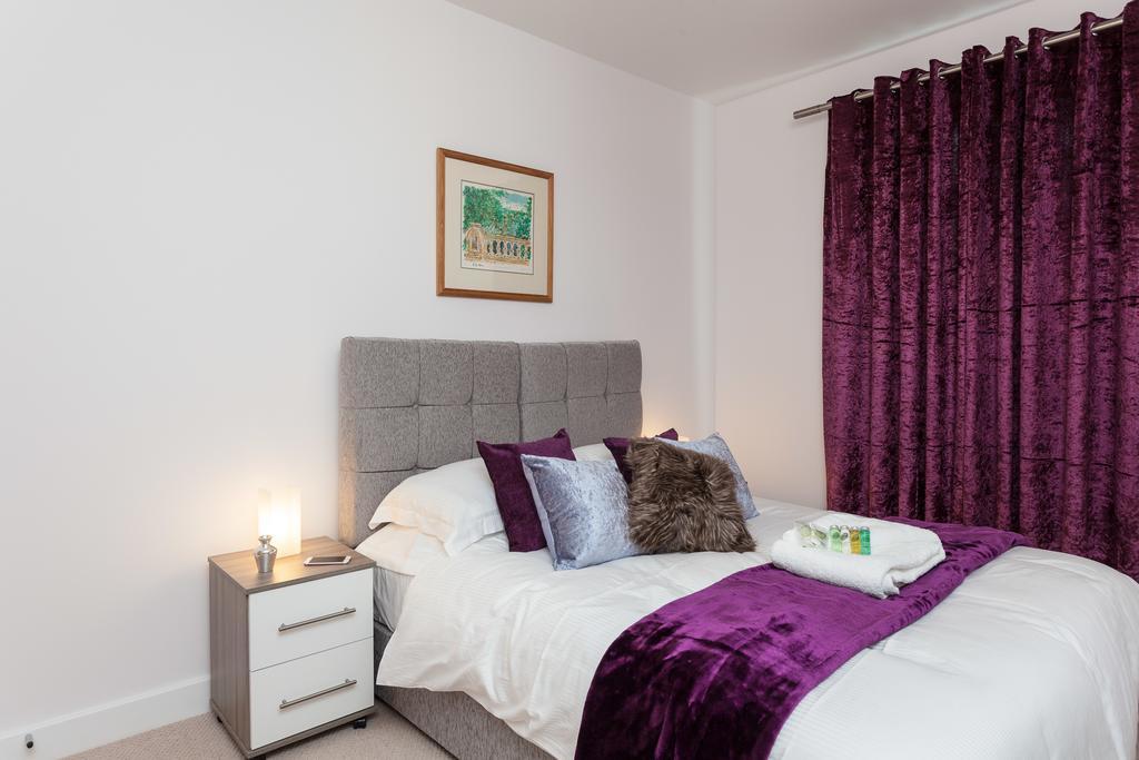 Self-Contained Town Centre One Bedroom Apartments By Helmswood Serviced Apartments Redhill (Surrey) Exterior foto