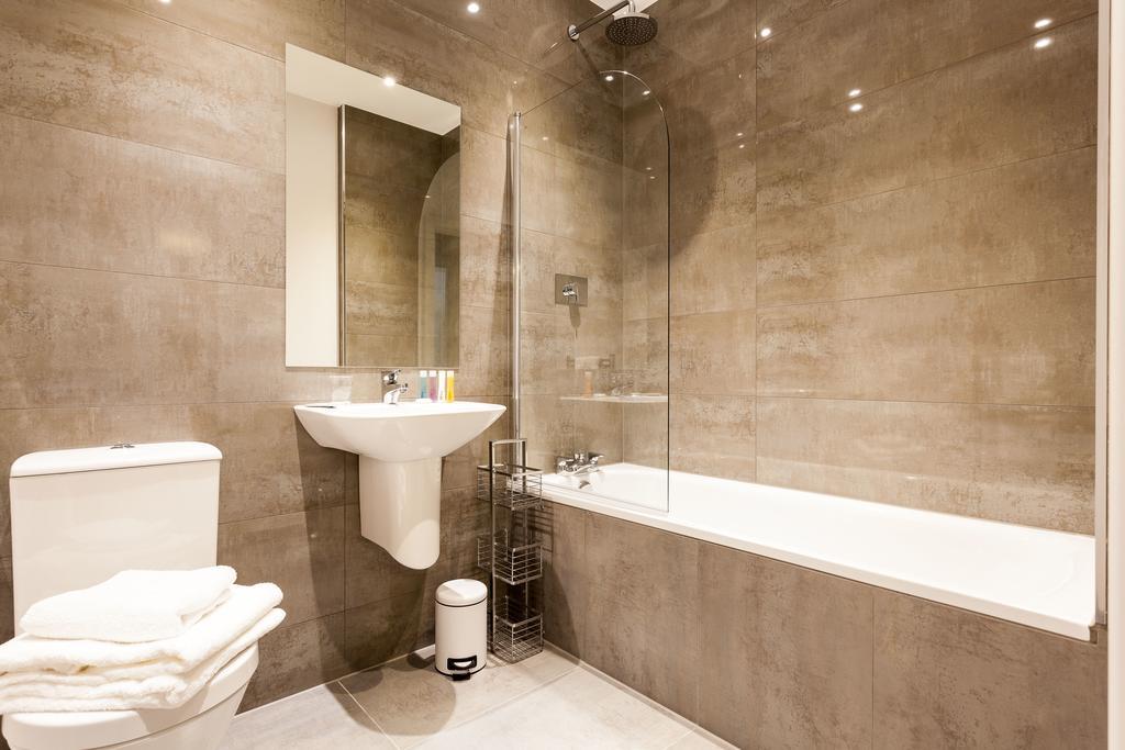 Self-Contained Town Centre One Bedroom Apartments By Helmswood Serviced Apartments Redhill (Surrey) Exterior foto